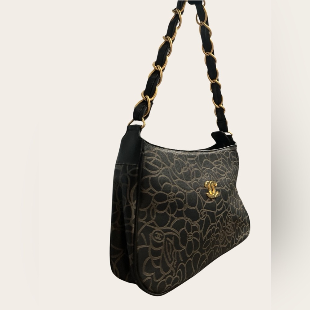 Black Floral Camellia Print Shoulder Bag